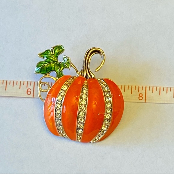 Rhinestone Pumpkin Brooch - Picture 5 of 6